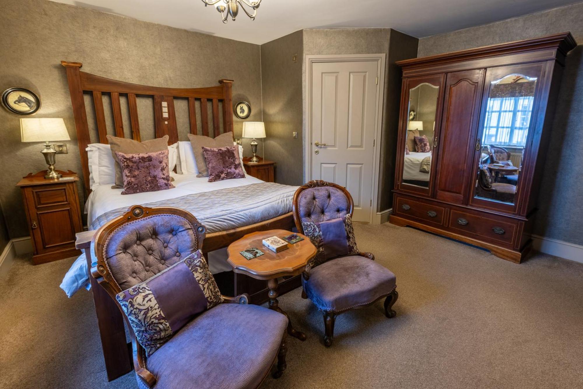The Plough Bed and breakfast 4*
