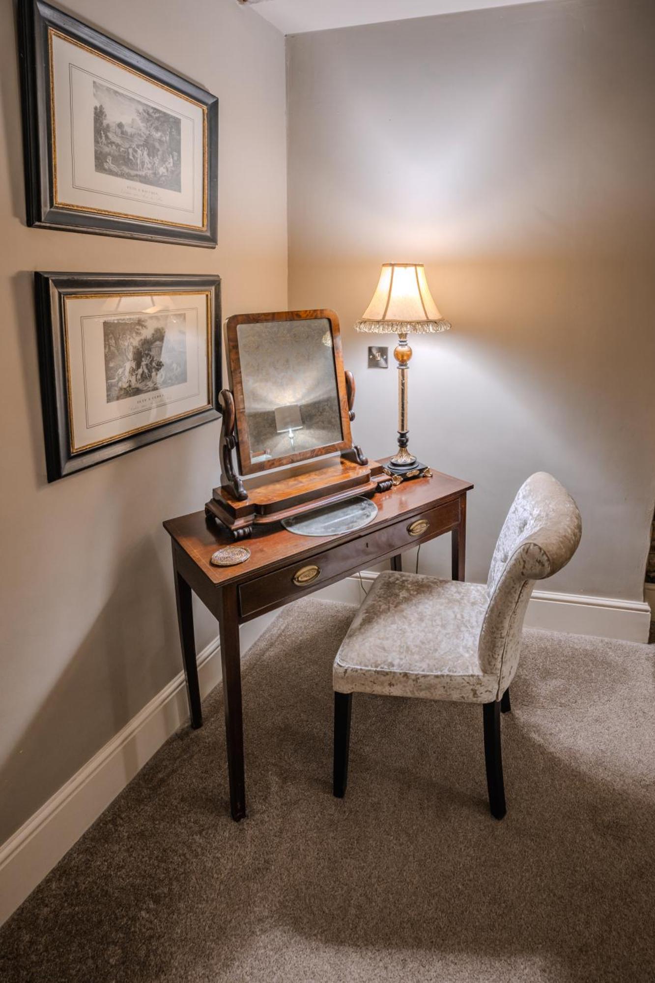 The Plough Bed and breakfast 4*